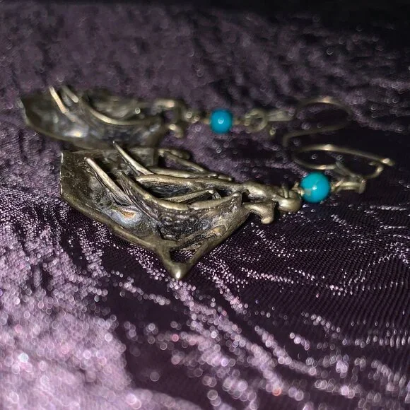 Vintage 925 Sterling Silver Cutter Earrings with Aged Patina Finish - Picture 8 of 11